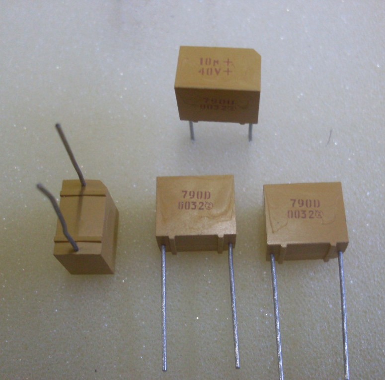 790D106X0040C2B790D40V10UF