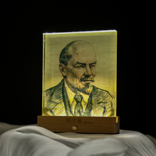 列宁像 水晶发光摆台 蒋兆和经典画作 精美 木制底座 编译文创