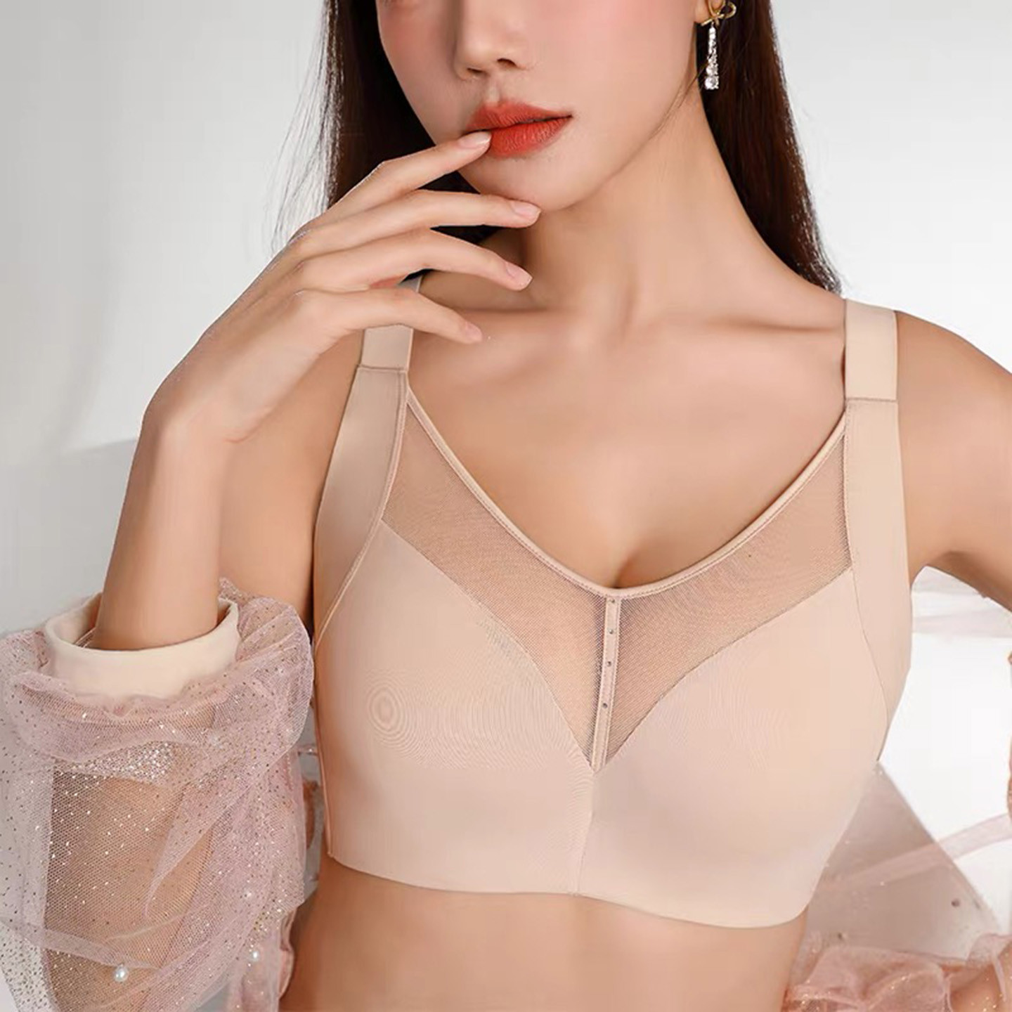 西施尔新款光面薄无痕大码内衣塑型大胸显小软钢圈上托防下垂文胸