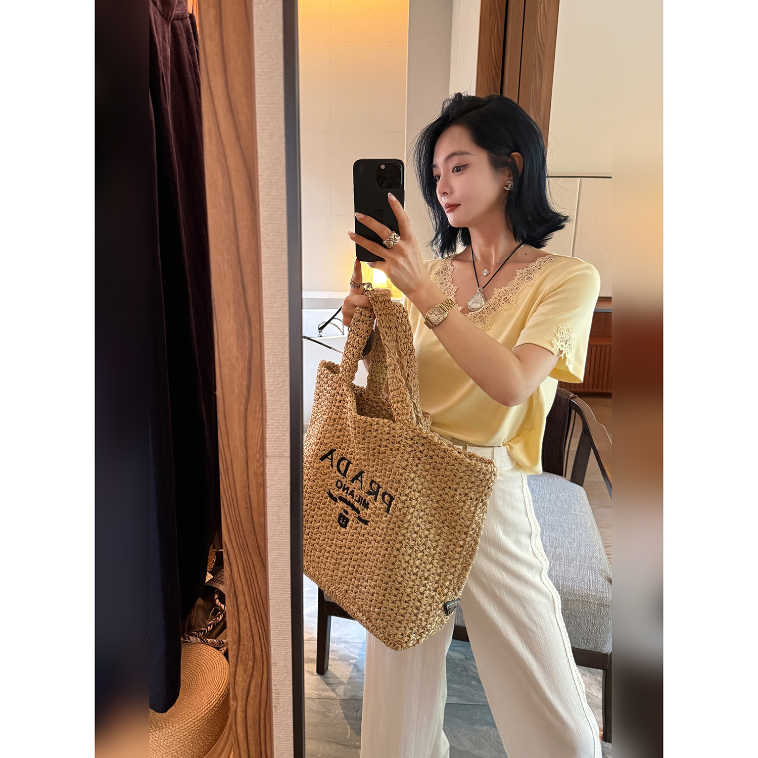 莱赛尔+棉蕾丝V领拼接短袖T恤女