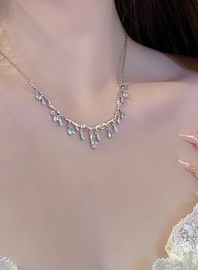 小众设计感不规则金属锆石水滴流苏项链女个性百搭气质颈链锁骨链