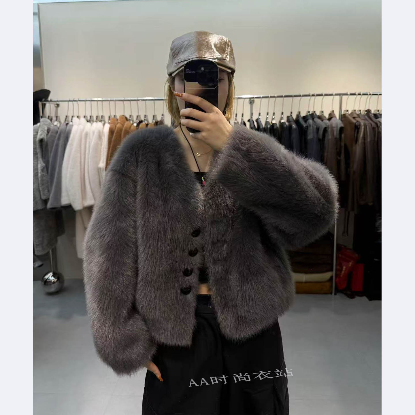 通勤水貂绒短款V领外套