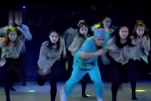 抗疫主题舞蹈群舞《无影灯下》逆行 群舞《一直都在》