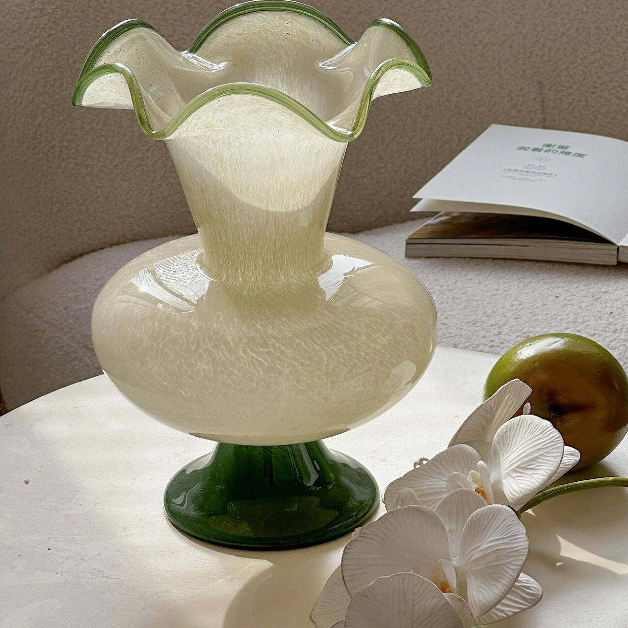 复古文艺绿色芬顿玻璃花瓶高级感水养鲜花器轻奢装饰摆件乔迁送礼