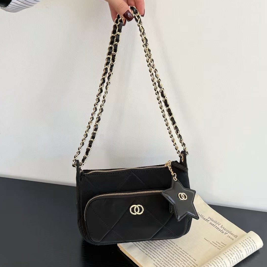 小香风潮男女流行新款滑雪布25C相机包单肩斜挎包菱格链条流浪包