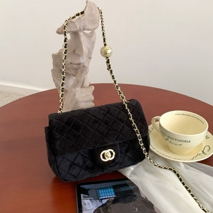 小香风丝绒菱格链条方胖子包包女2025秋冬天鹅绒布单肩斜挎小方包