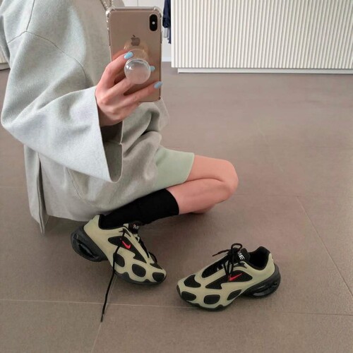 NIKE 耐克Air Max Muse女士经典低帮缓震运动休闲鞋FV1920-002