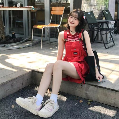 新款PHORM多巴胺红色可爱减龄宽松显瘦 牛仔背带裤短裤女春夏女装