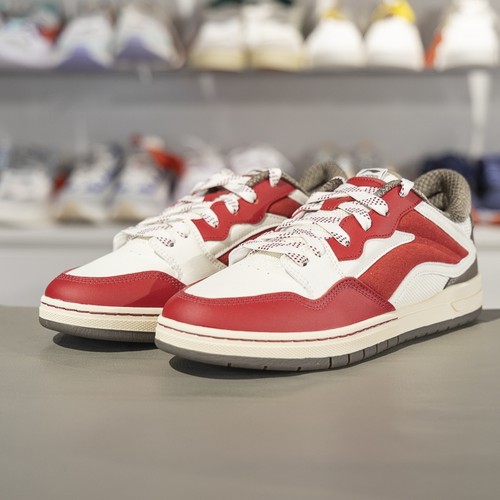 李宁正品男子耐磨低帮运动板鞋