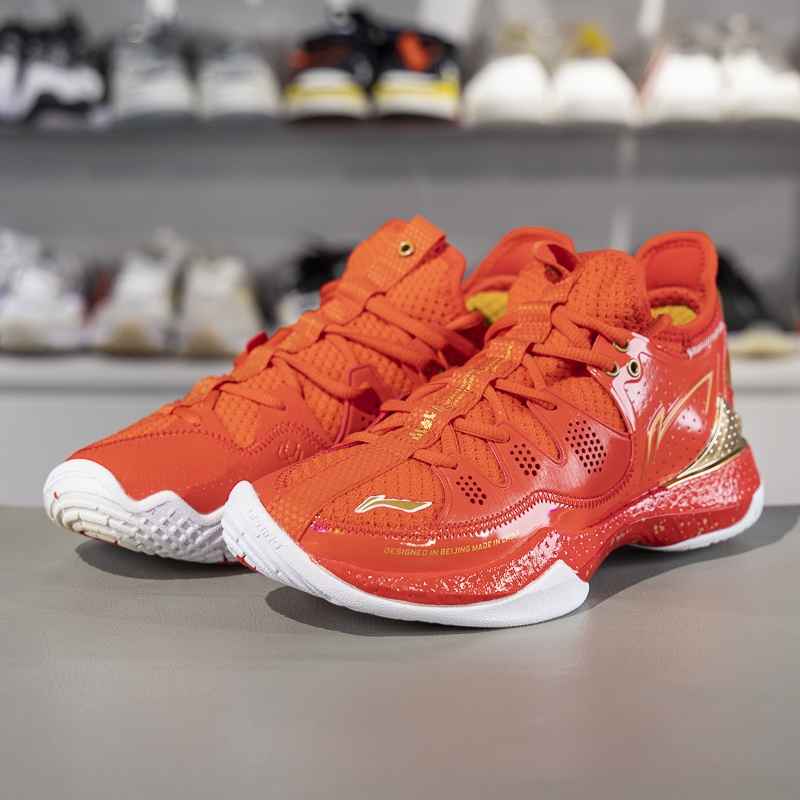 李宁正品战戟 3女子减震回弹低帮防滑专业比赛羽毛球鞋AYAR024-2