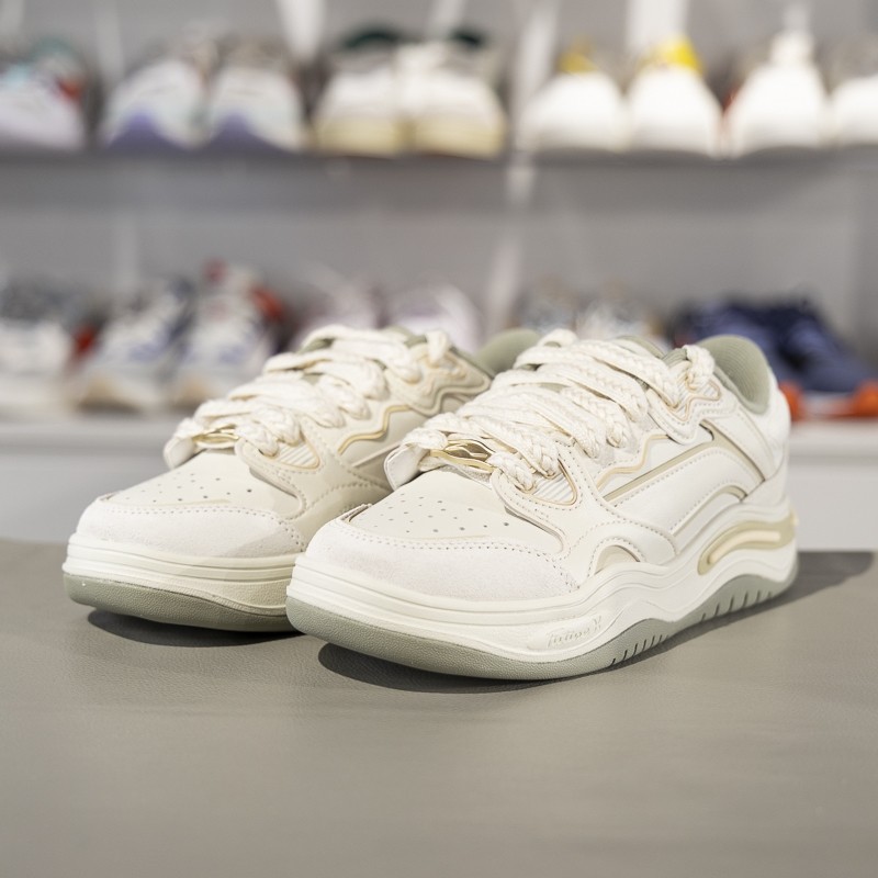 李宁正品女子耐磨运动休闲鞋