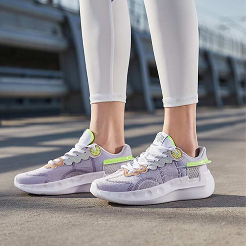 李宁正品男女跑鞋春新款逍遥情侣刺绣文字减震运动鞋ARHR052