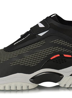 李宁休闲鞋男子冬季新款时尚保暖防滑减震耐磨百搭运动鞋AGLP077