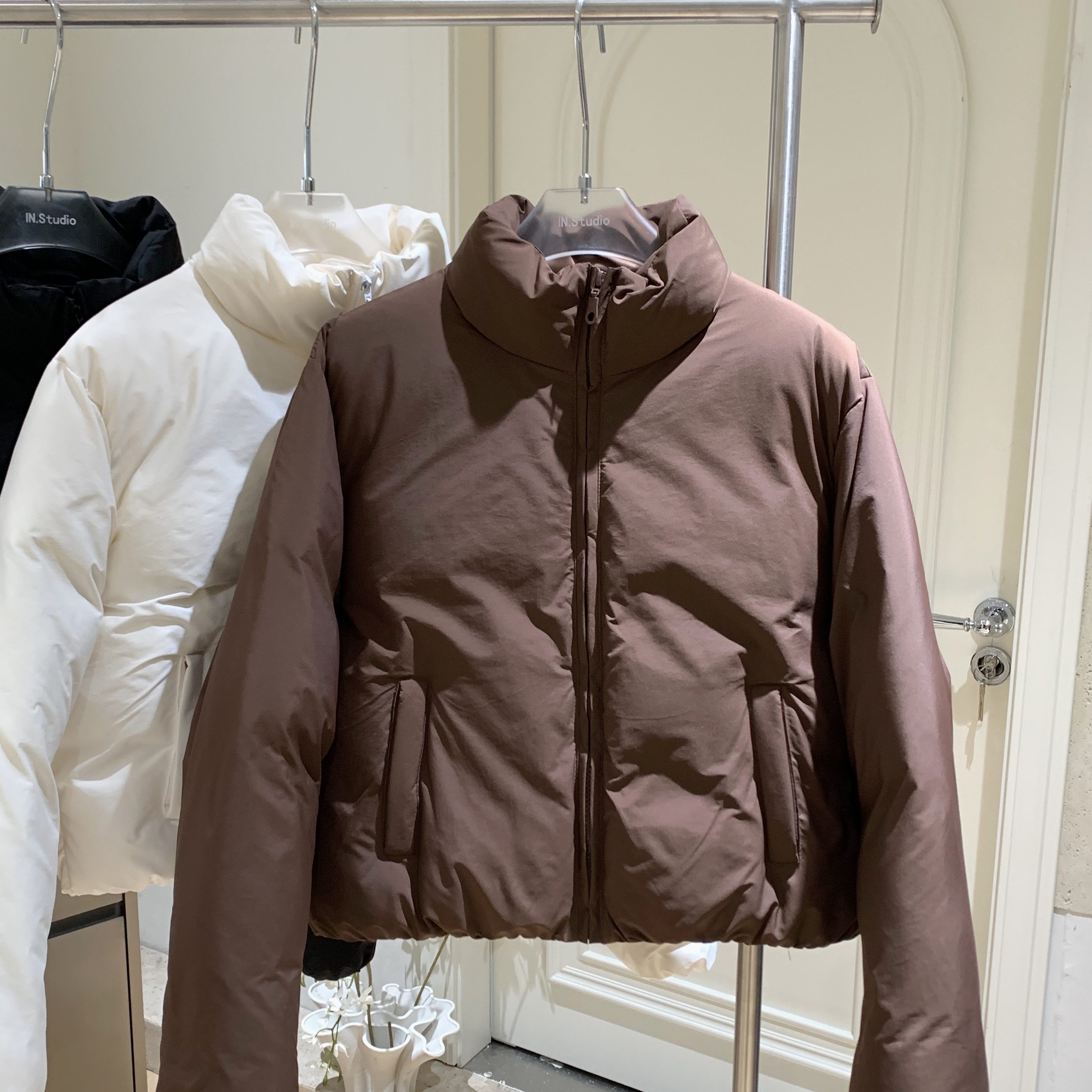 蘑糯糯monoo米白/咖色/黑色羽绒服 短款面包外套保暖