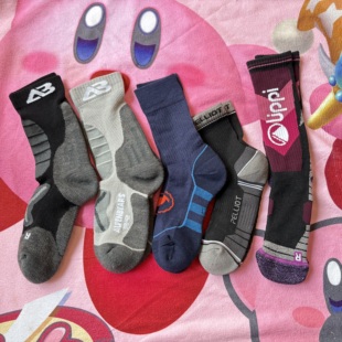 美丽奴羊毛袜子秋冬徒步运动毛圈缓震吸汗中筒户外登山 M码