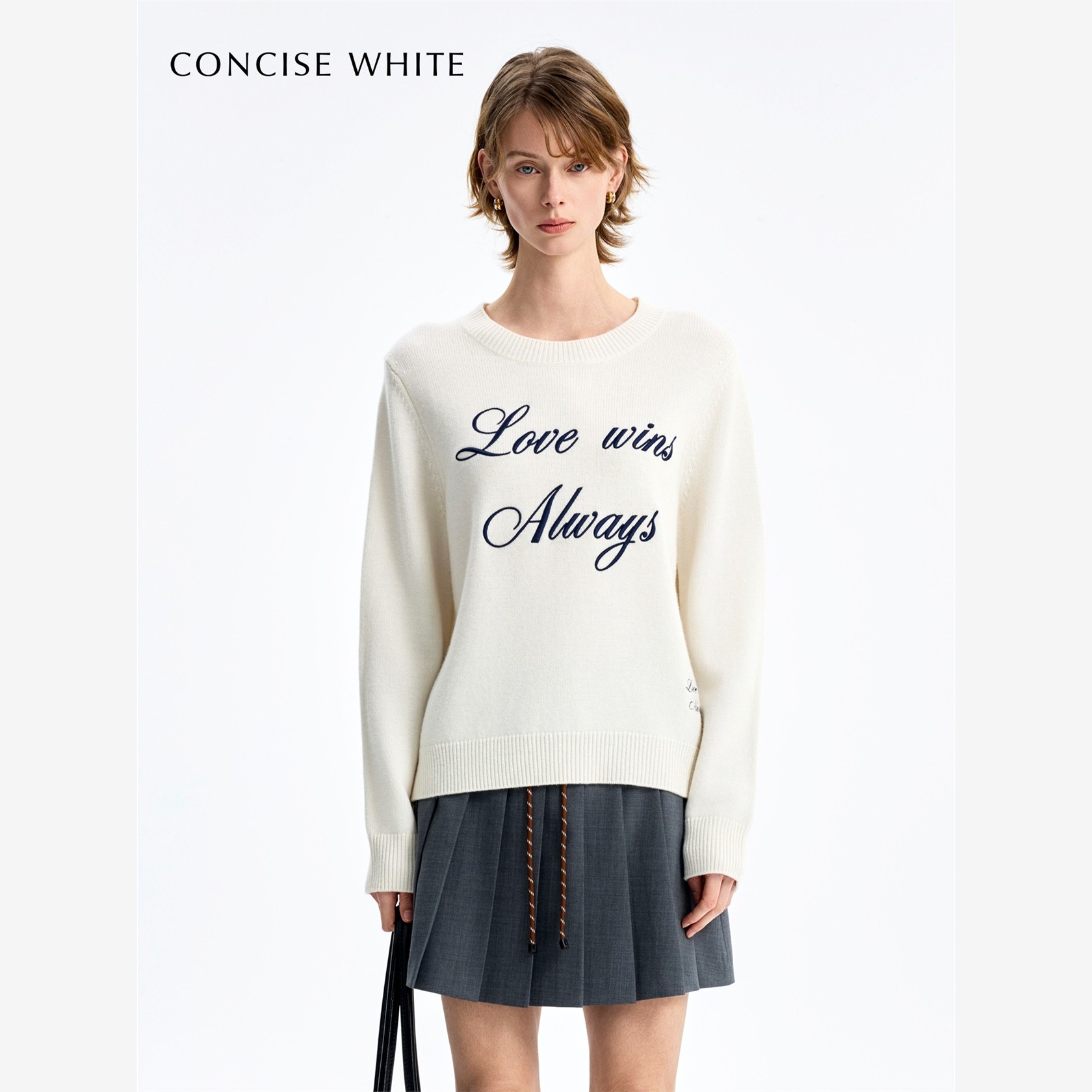 CONCISE-WHITE简白2025秋冬新款刺绣字母毛衣女装高级宽松上衣