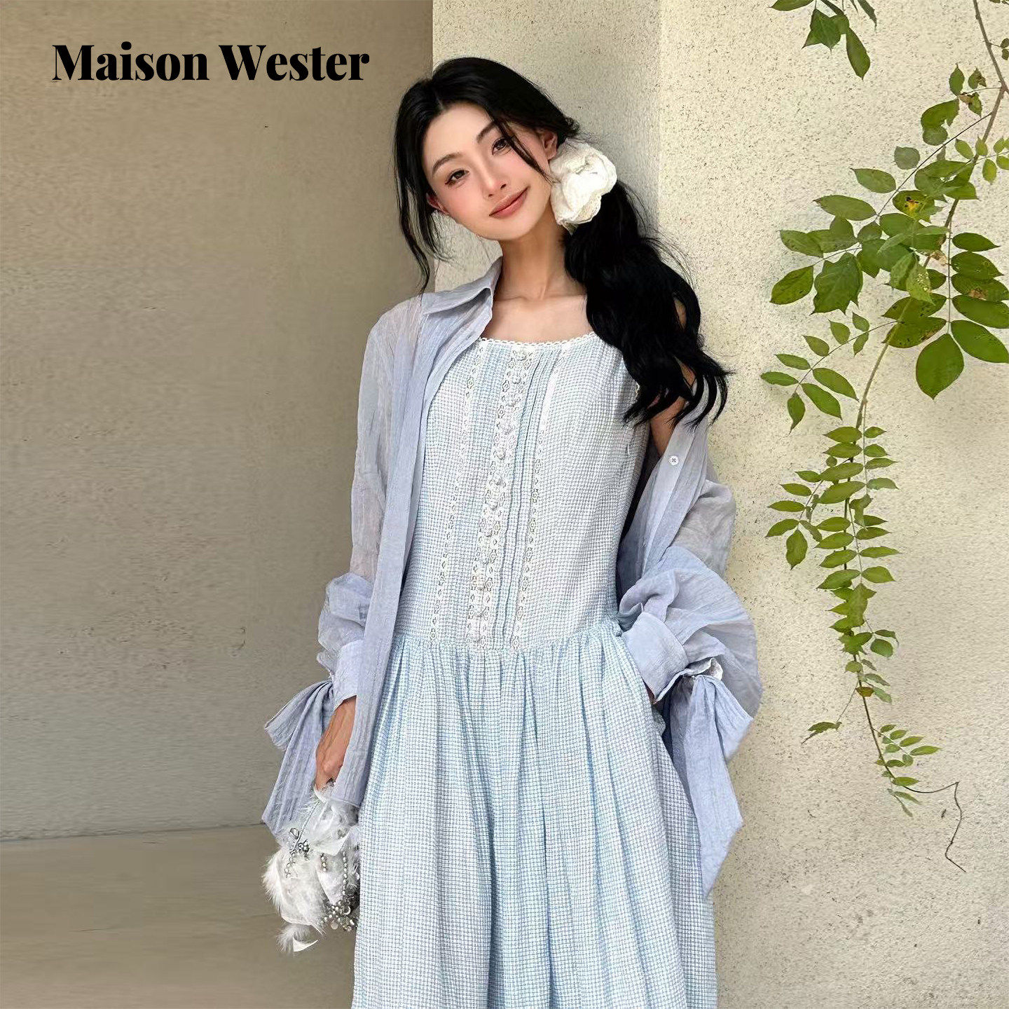 Maison Wester2026春季新品拼蕾丝袖口飘带蓝色衬衫上衣