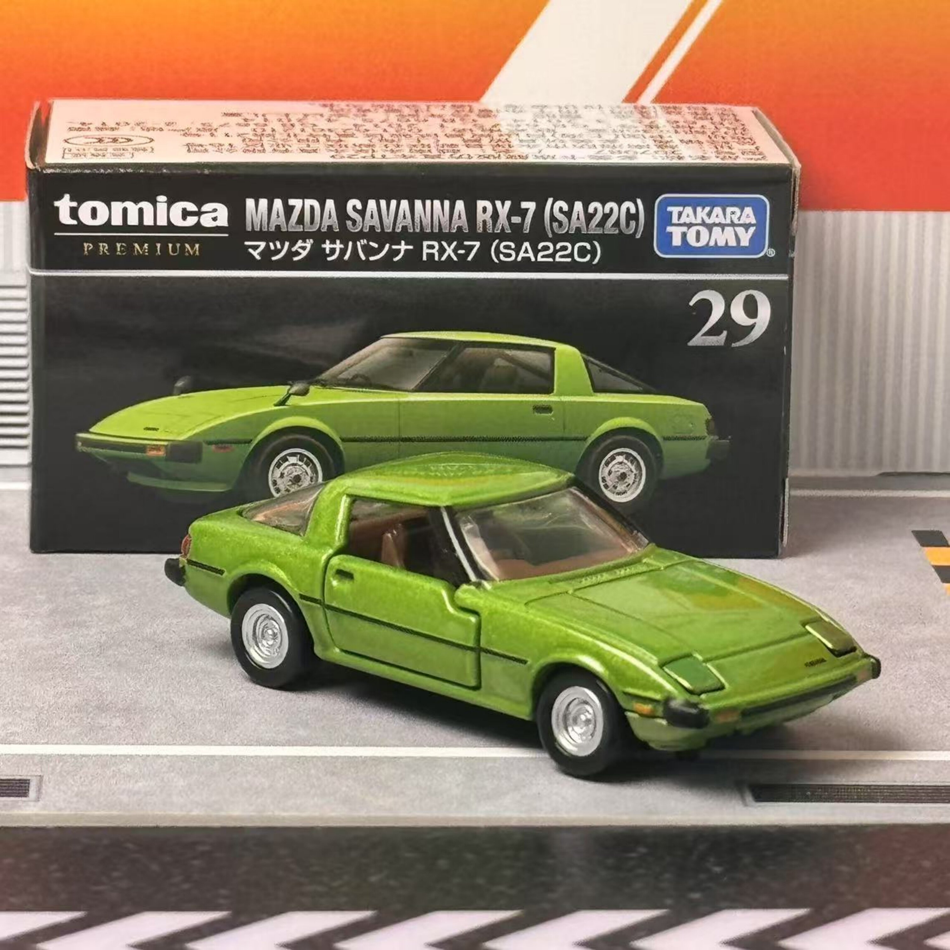 TOMY多美卡黑盒TP29马自达萨凡纳RX-7 SA22C跳灯合金车模收藏摆件图片