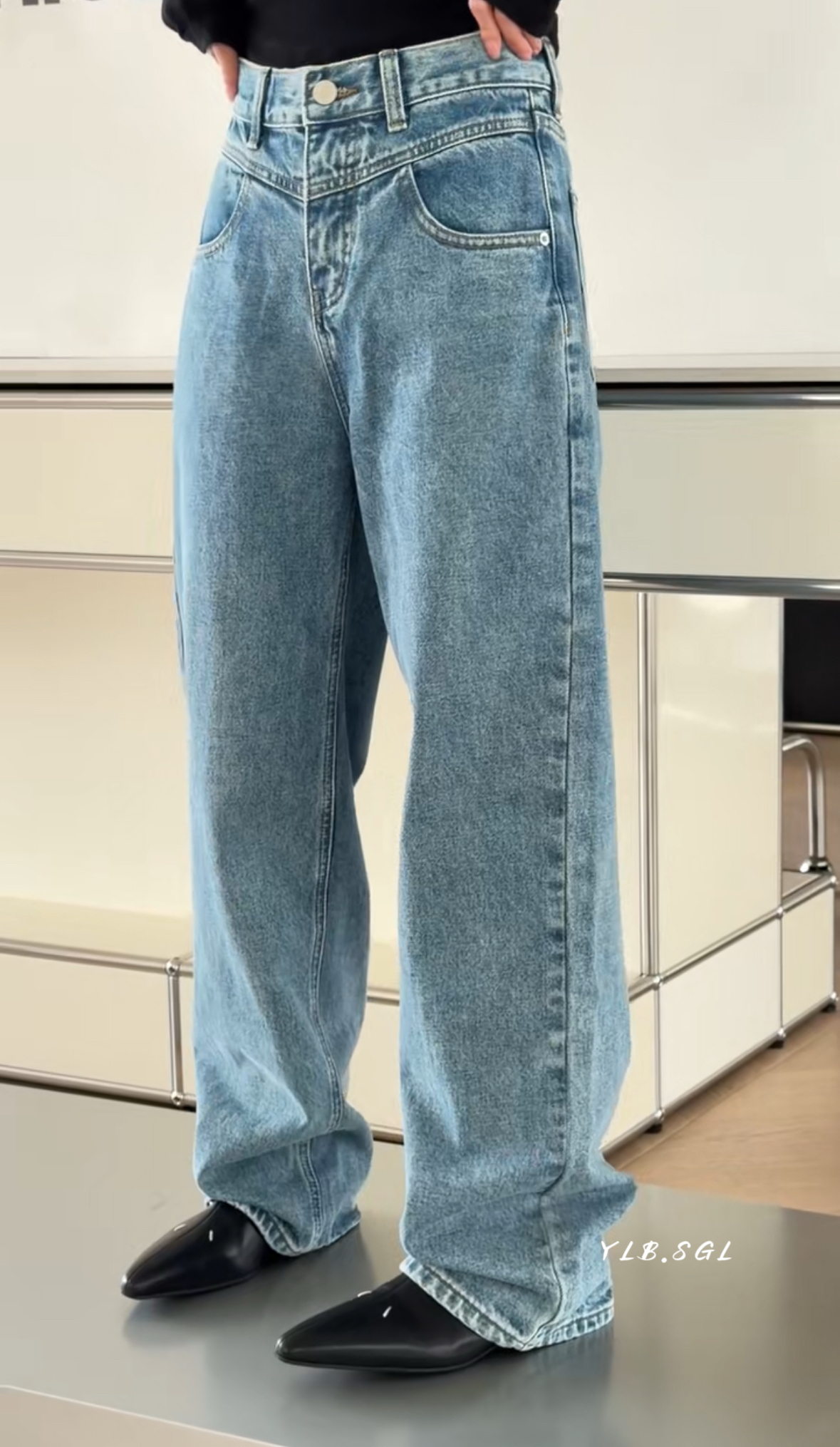 现货17518诗歌兰女装2025冬款 百搭浅蓝色高腰显瘦加绒牛仔裤女