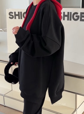 7116诗歌兰女装2025冬款 气质黑色中长款加绒宽松圆领宽松卫衣女