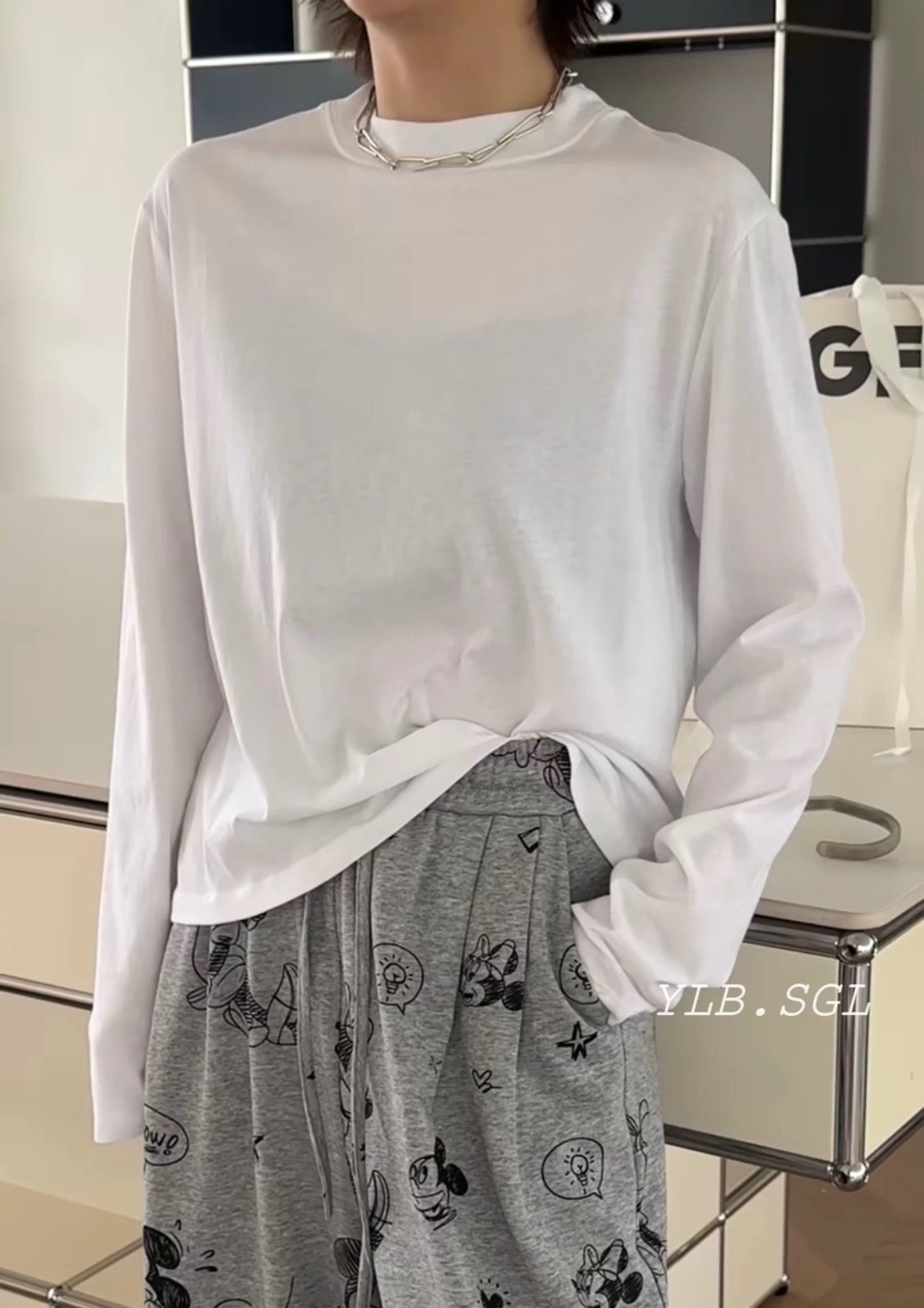 332408诗歌兰女装2025秋款 气质简约款米色后中线立领长袖T恤女,女装/女士精品,T恤,淘宝优惠券,粉丝福利购,淘宝优惠卷