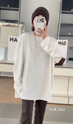 0080诗歌兰女装2025秋冬款 简约百搭款圆领长袖开衩上衣糯米T恤女