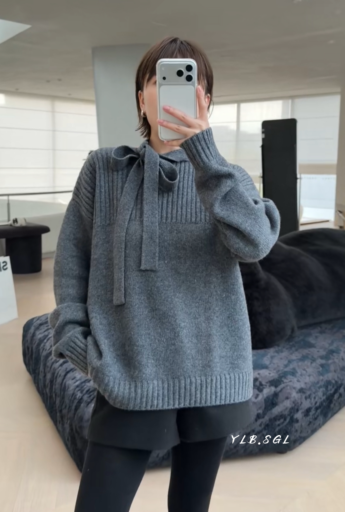 50655诗歌兰女装2025冬款  百搭简约深灰色绑带丝带两件套毛衣女