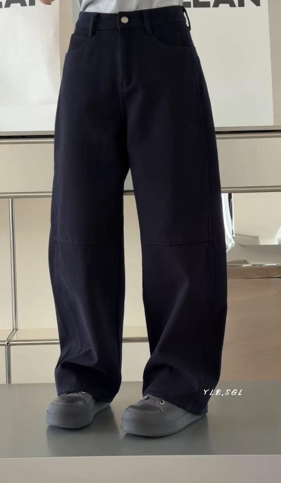 1676诗歌兰女装2025冬款 百搭显瘦深蓝色显瘦直筒裤加绒牛仔裤女