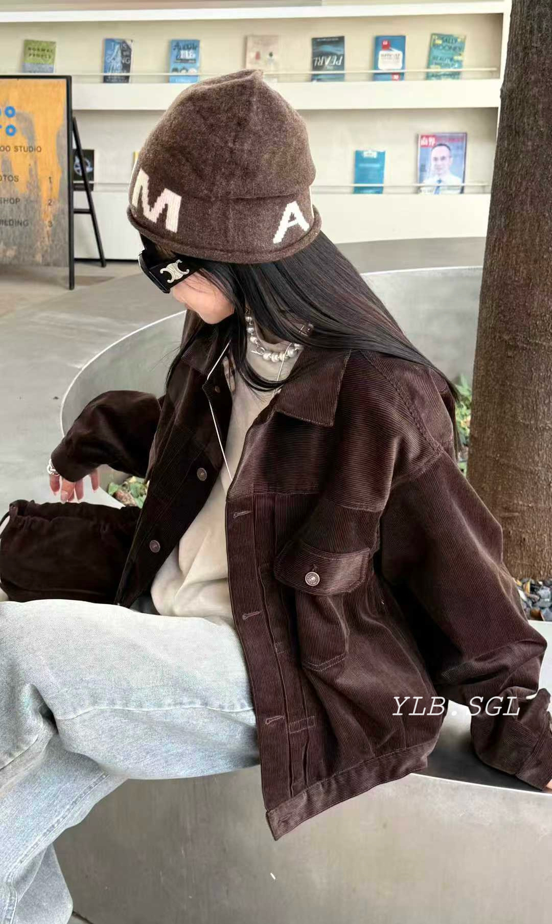 25007诗歌兰女装2025秋款 时尚气质复古咖色灯芯绒休闲夹克外套女
