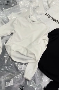 现货52108-1诗歌兰女装2025冬款 气质百搭圆领长袖短款磨毛T恤女