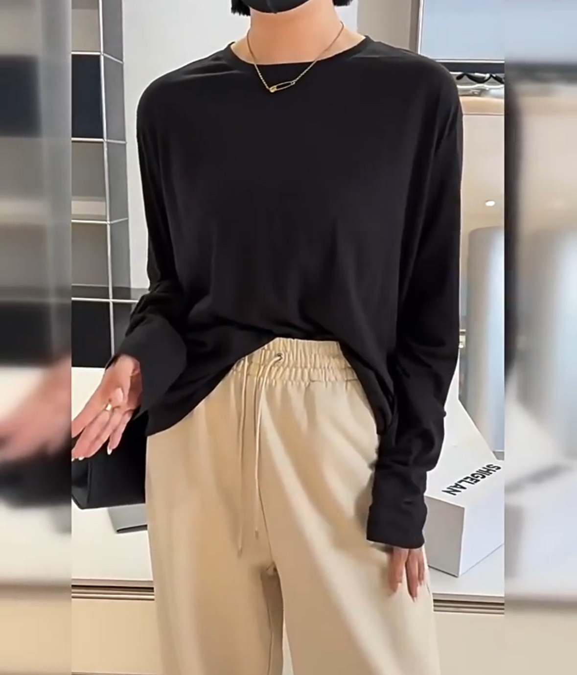 58465诗歌兰女装2025秋款 简约百搭圆领长袖面膜衣白色T恤打底衫