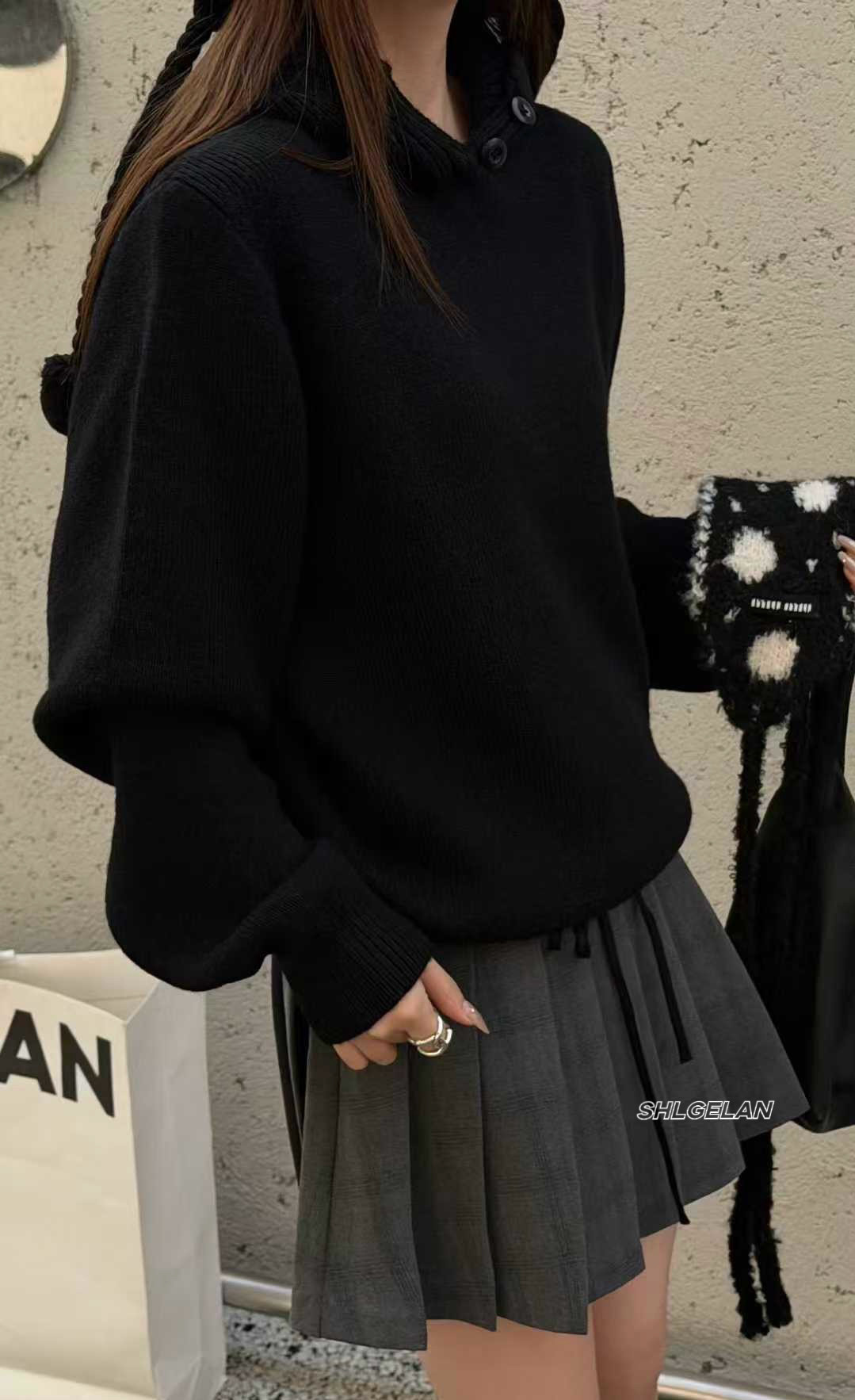 25155诗歌兰女装2026早春款 百搭显瘦黑色纽扣连帽针织衫套头毛衣,女装/女士精品,毛衣,淘宝优惠券,粉丝福利购,淘宝优惠卷