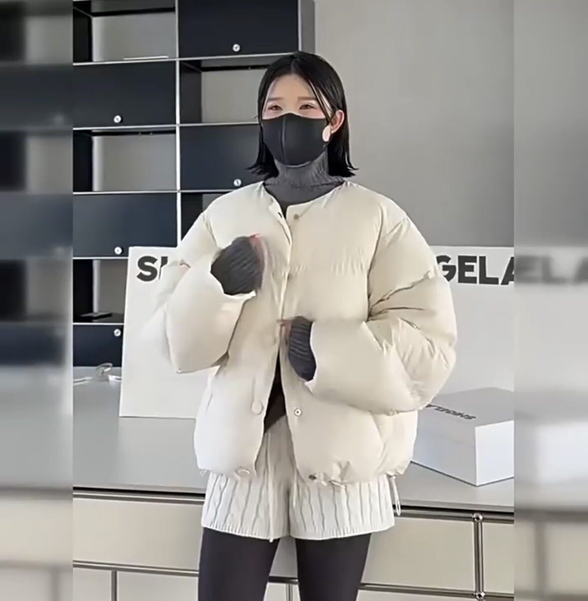 现货9499诗歌兰女装2025冬款气质米白色圆领白鸭绒面包服羽绒外套