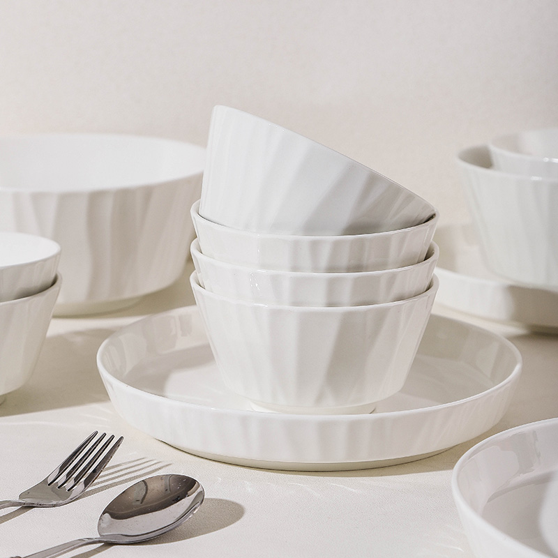 纯白陶瓷米饭碗2024新款吃饭碗家用釉下彩餐具好看的菜盘碗碟套装