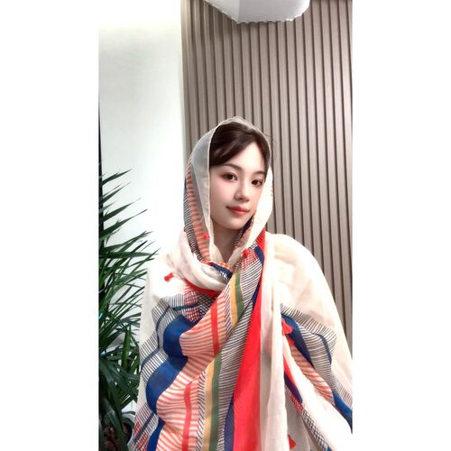 正确版旅游丝巾夏季高级感女式中长外披复古民族风防晒盘扣披肩