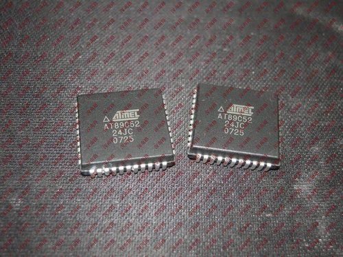 存储器芯片AT89C52-24JC AT89C52 PLCC44 ATMEL单片机AVR进口原装