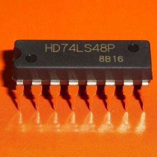 （直拍）直插。全新原装正品：74LS48 HD74LS48P