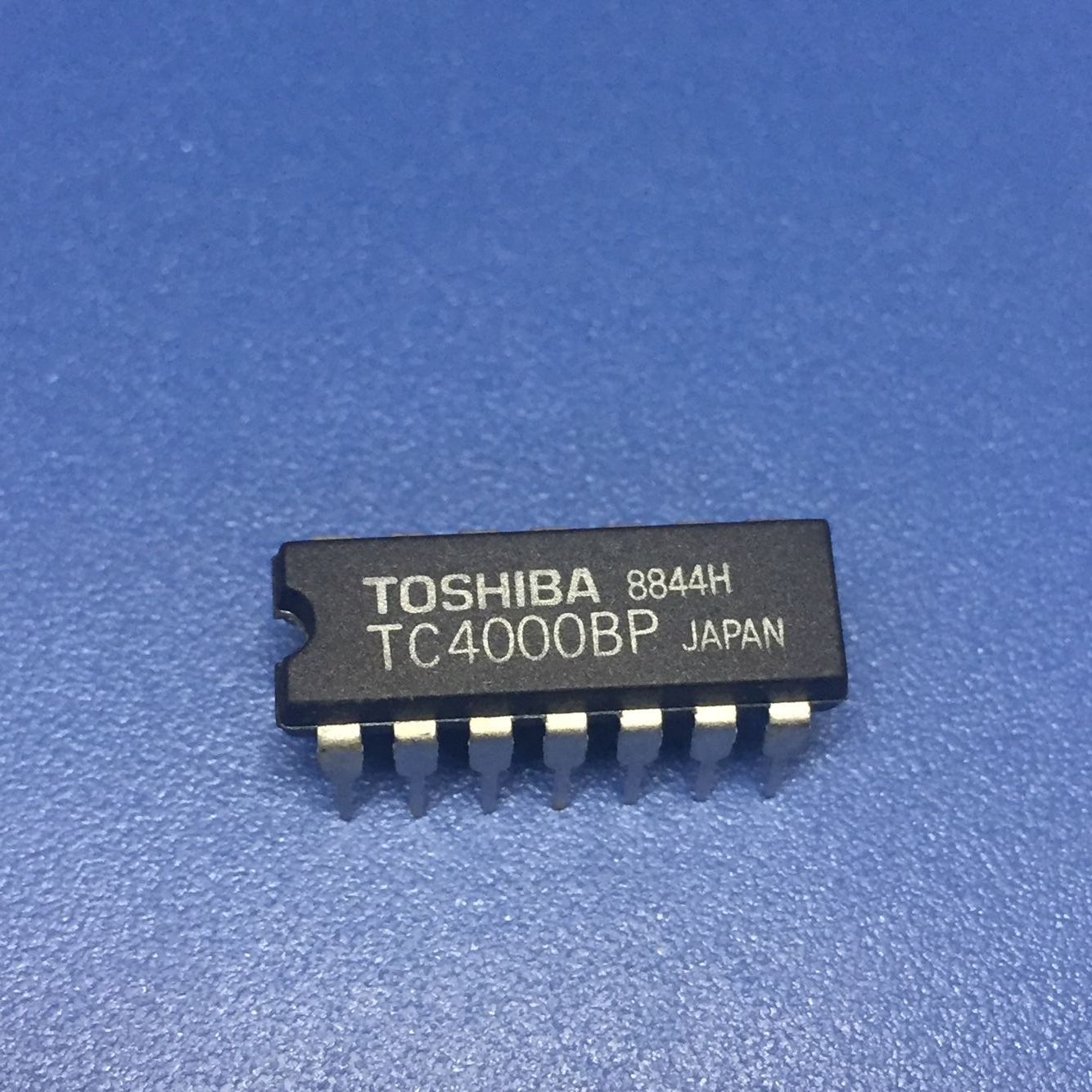TC4000BP DIP 原装TOSHIBA 现货