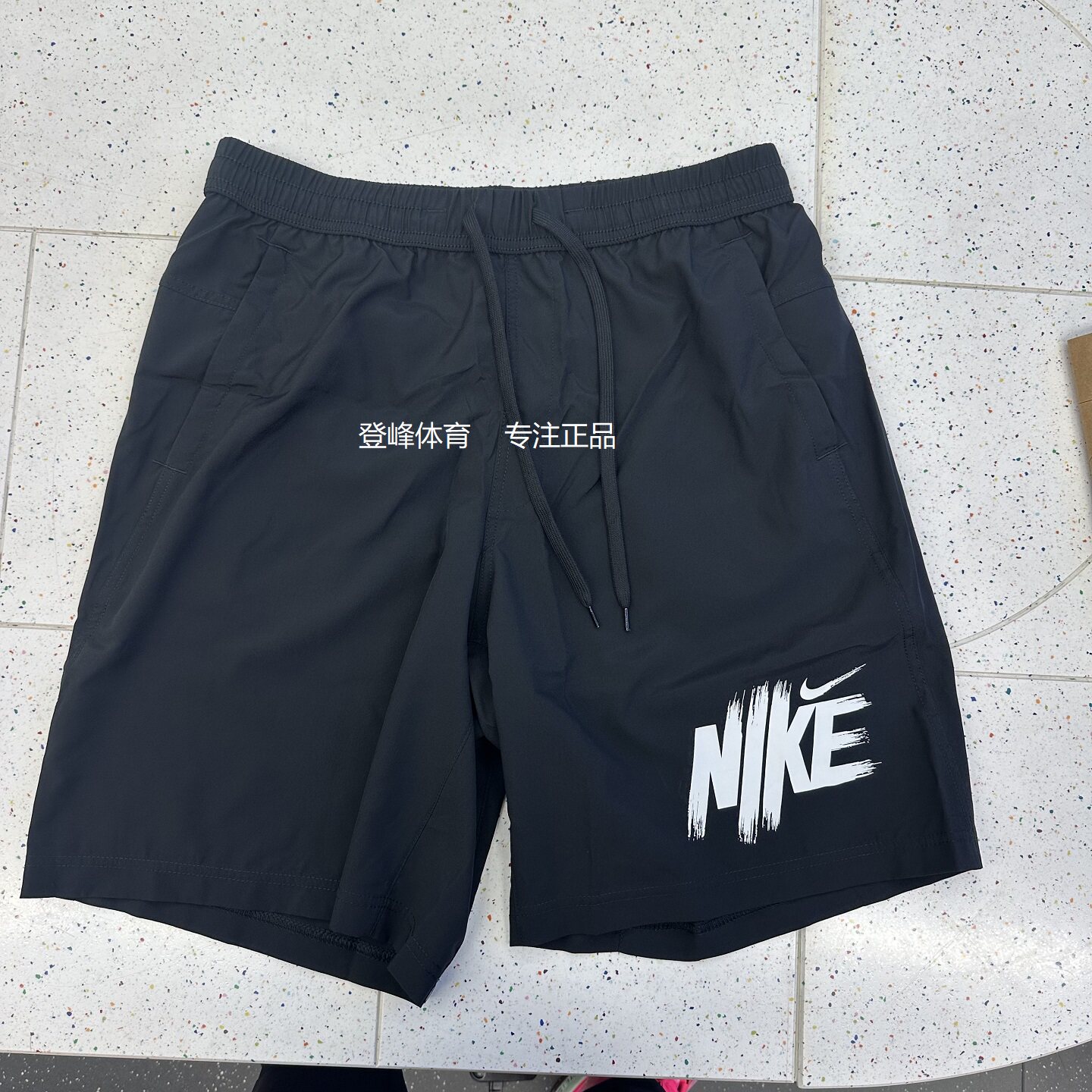 Nike耐克训练印花透气速干短裤