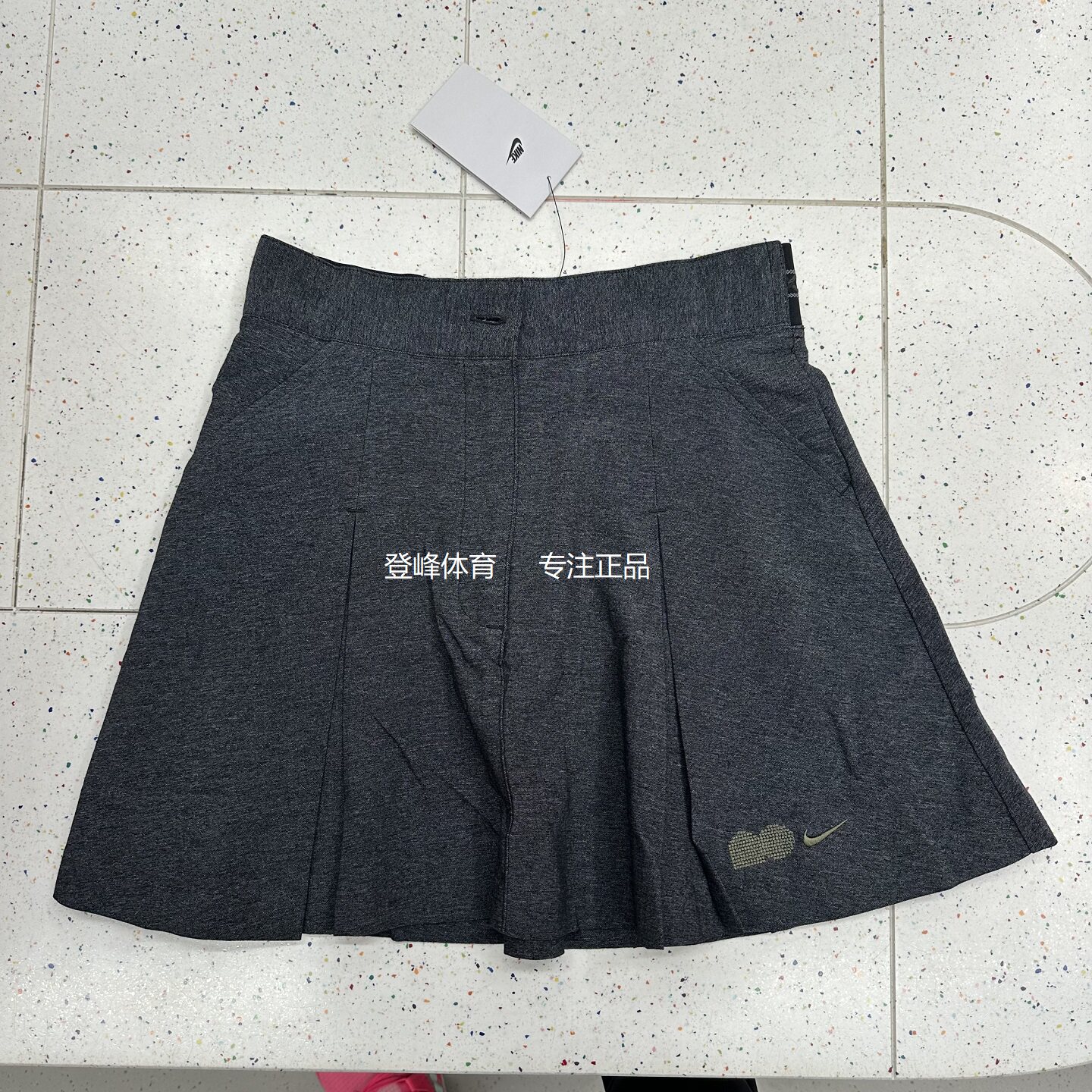 Nike/耐克正品Naomi Osaka女士半身时尚经典休闲百褶裙HQ6070-010