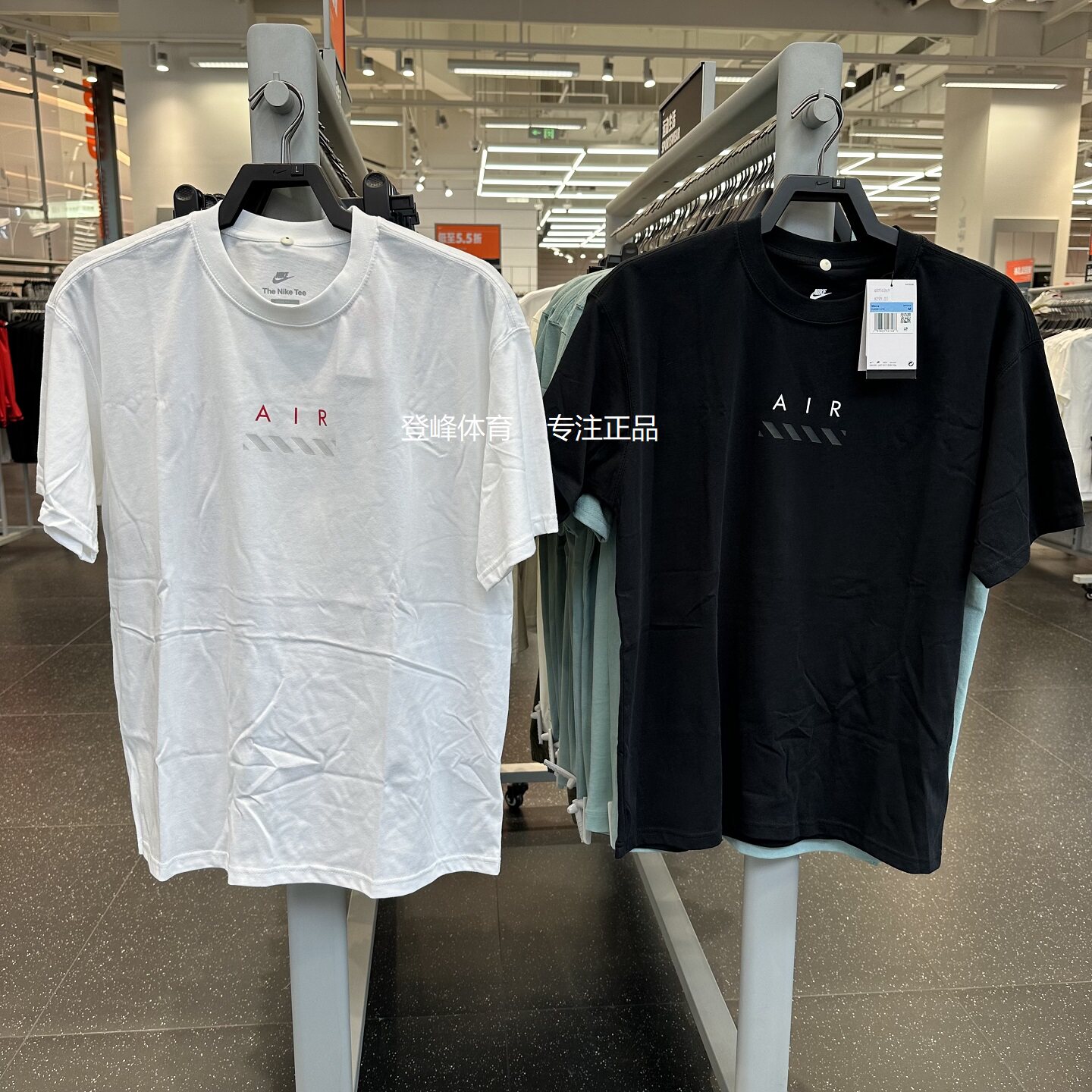 Nike/耐克 正品男子字母印花宽松透气休闲纯棉圆领短袖T恤 HJ0581
