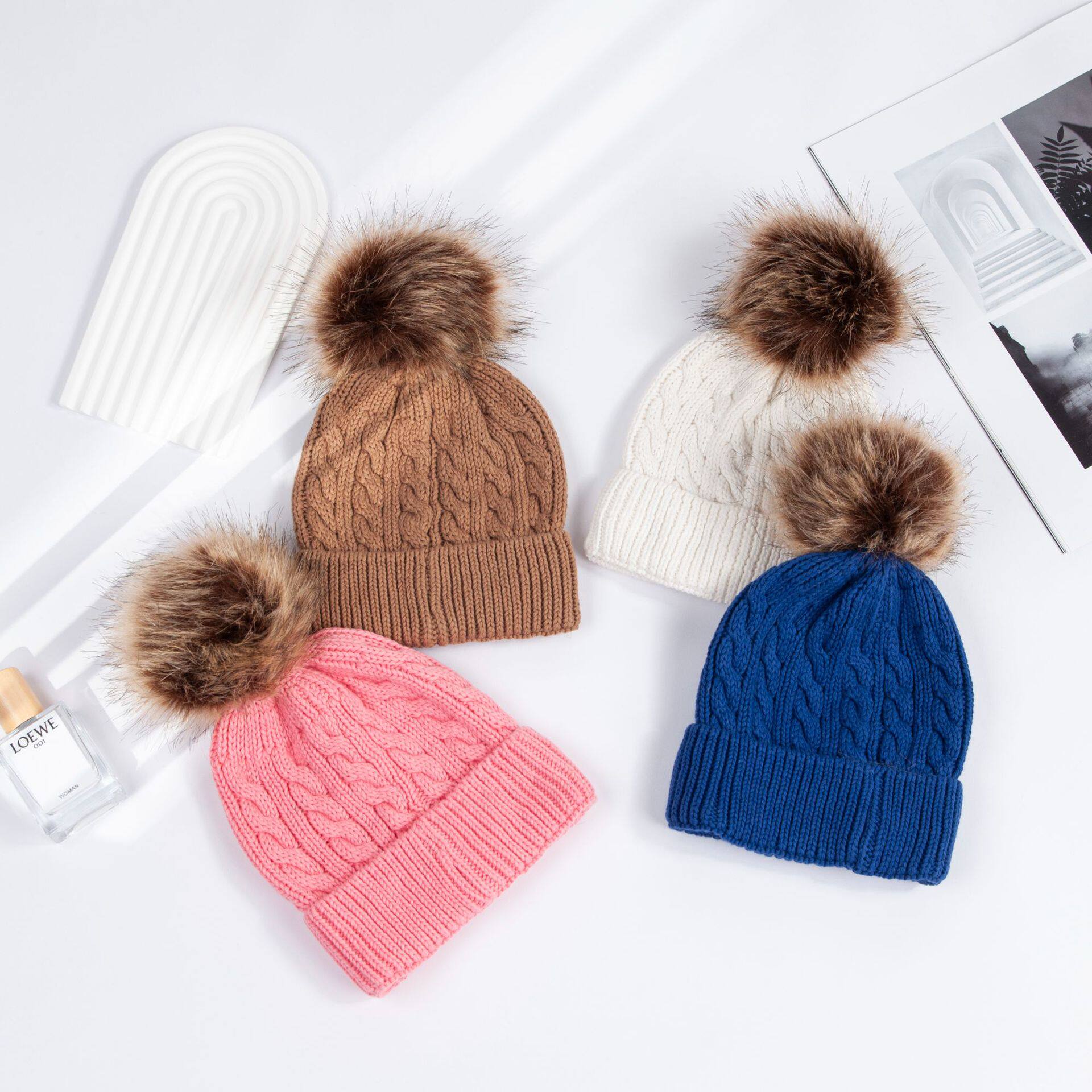 可爱毛球针织帽2025冬季新品螺纹