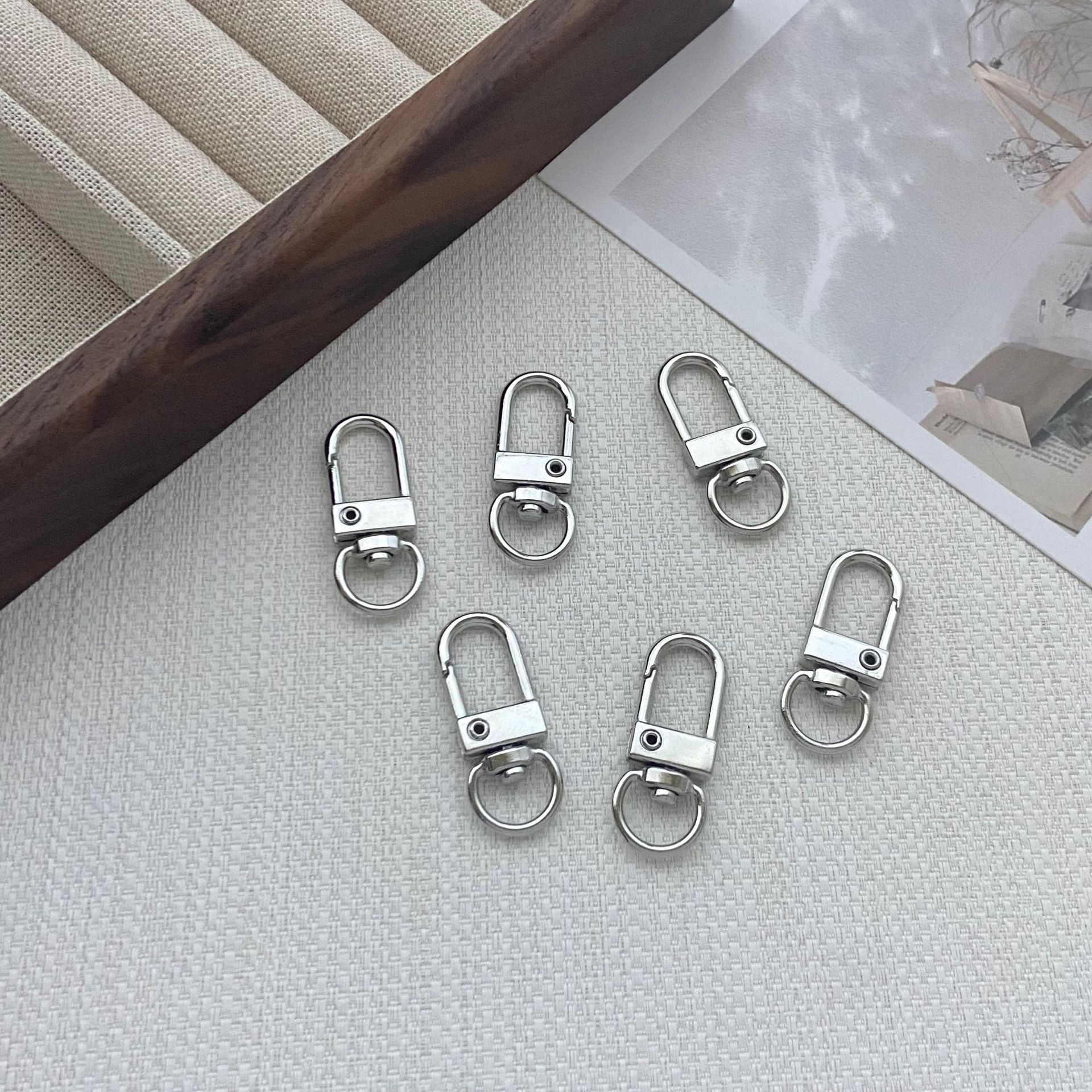 31mm门扣钥匙扣手工diy饰品配件手机挂扣金属锌合金可旋转弹簧扣