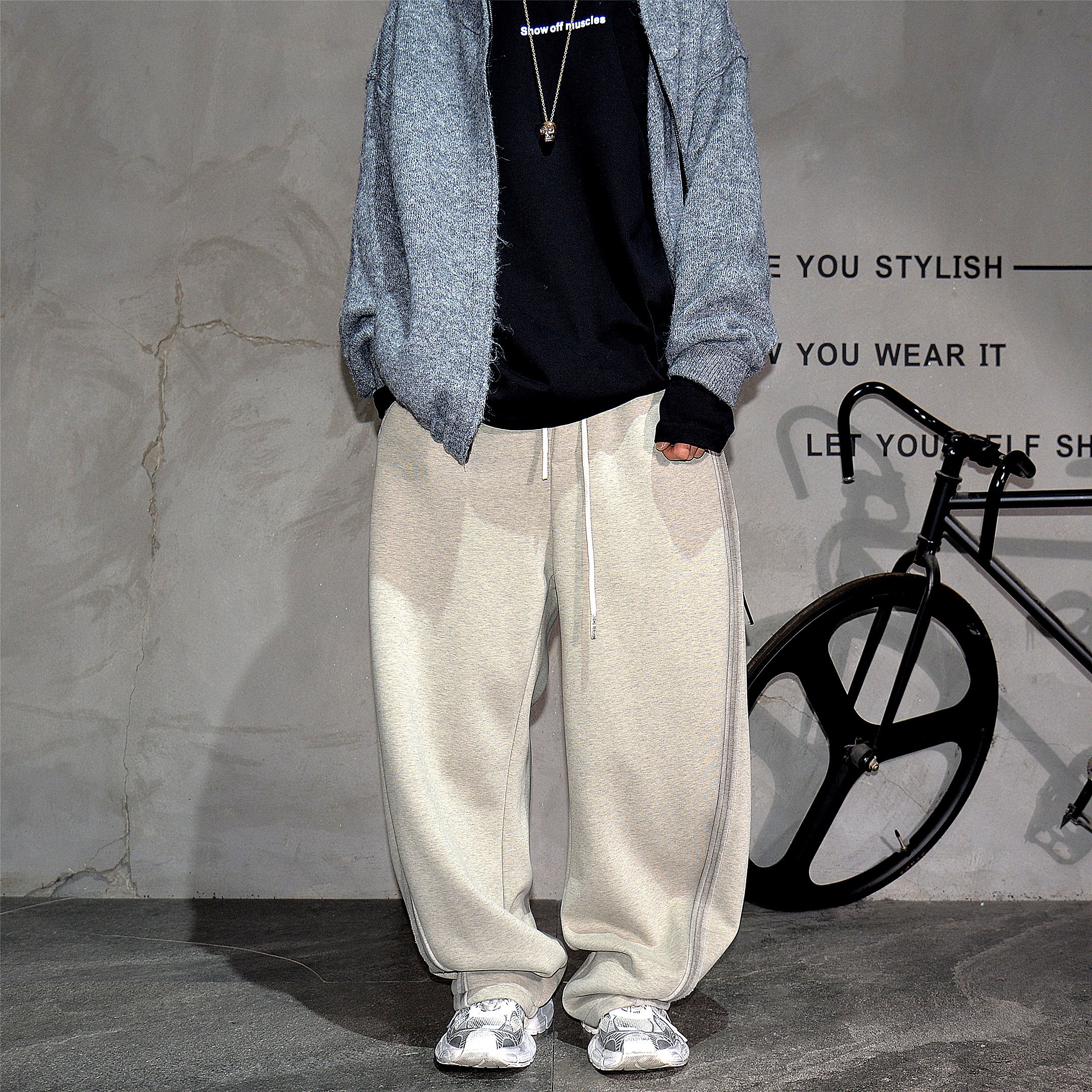 日系慵懒风宽松阔腿弯刀卫裤男冬季加绒加厚简约百搭休闲拖地长裤,男装,卫裤,淘宝优惠券,粉丝福利购,淘宝优惠卷