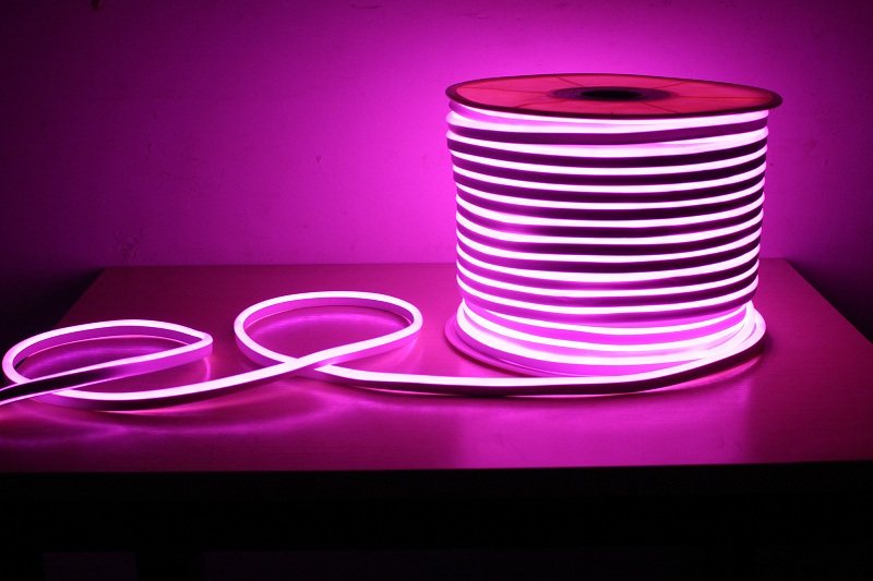 低压网红追光流水灯带灯带踢脚线灯带户外七彩灯带可变色室外灯带