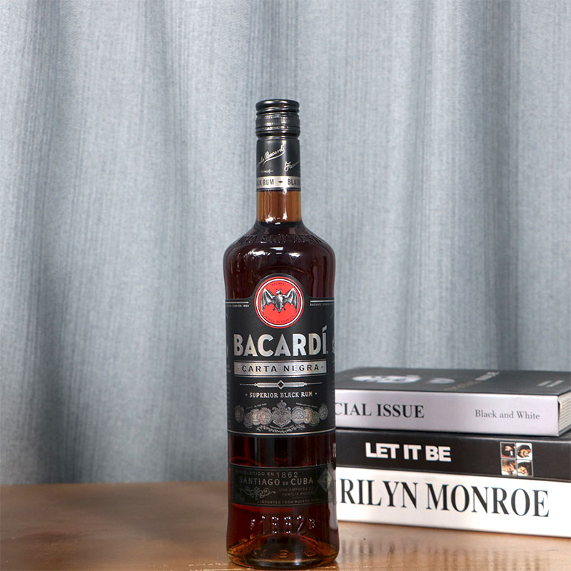 百加得黑朗姆酒BACARD