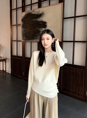 GEMQI 一字领针织衫女秋季穿搭上衣设计感蝙蝠袖收腰褶皱打底毛衣