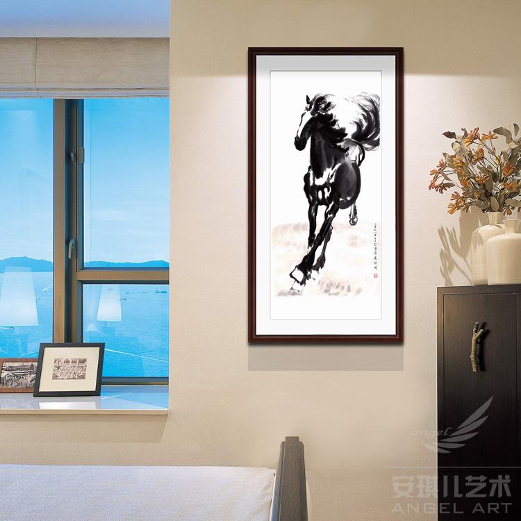 徐悲鸿水墨奔马图黑白骏马客厅国画