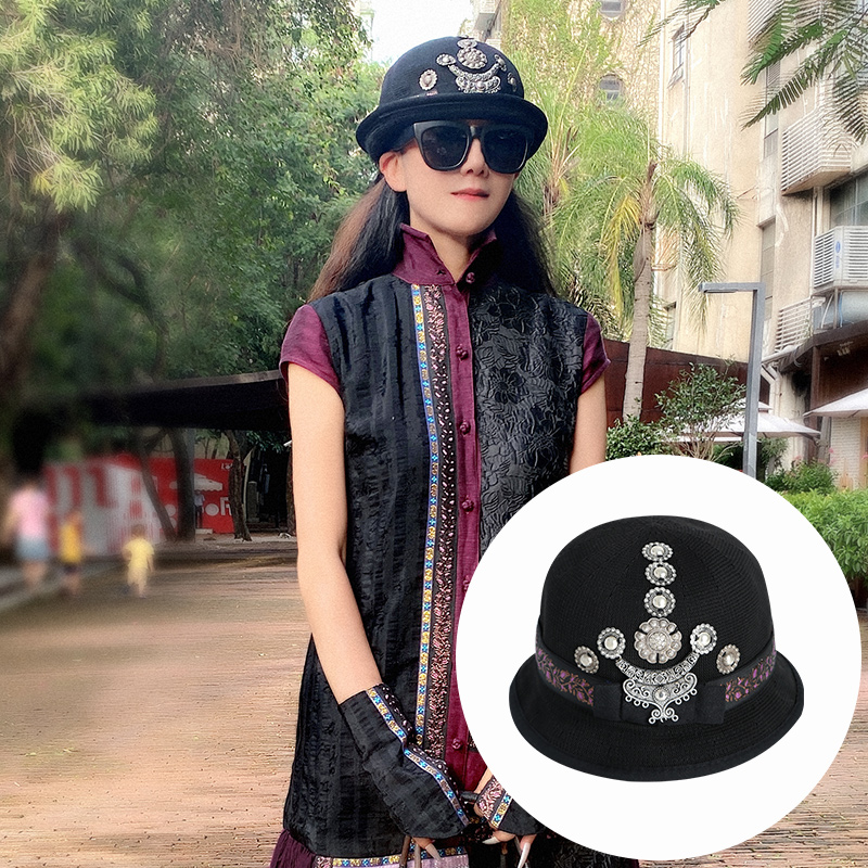 杨丽萍设计民族风苗银织带帽子