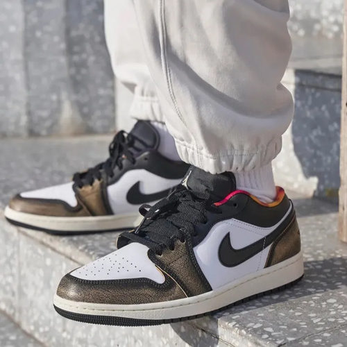 Air Jordan 1 'Wear Away'  AJ1黑白黄 低帮复古篮球鞋DQ8422-001